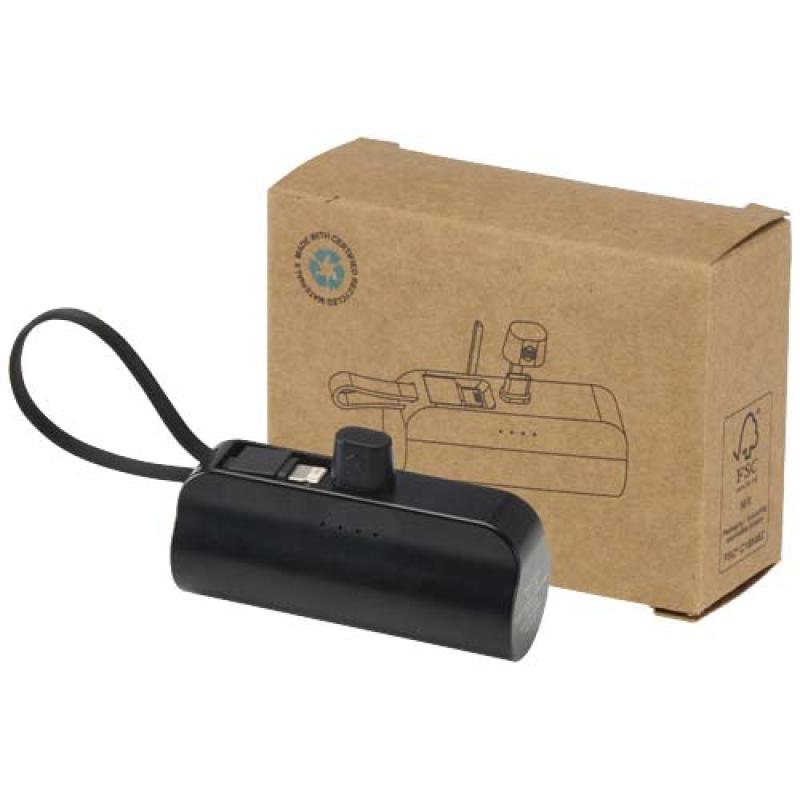 Batería externa tipo-C de plástico reciclado de 5000 mAh y 10 W con soporte abatible incorporado y cable 2 en 1 "Alnair"