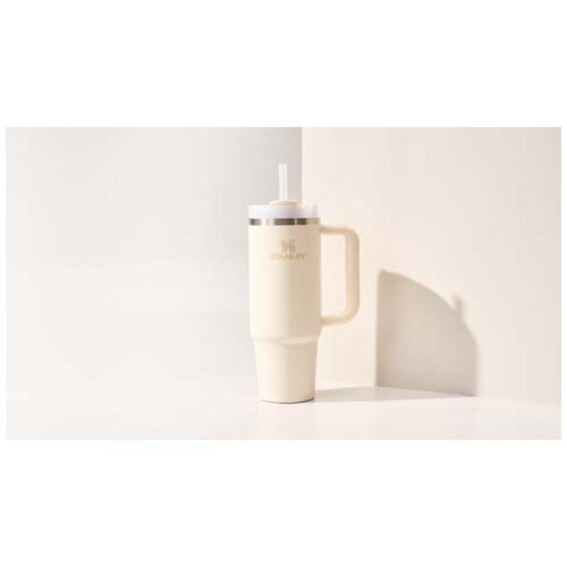 Vaso aislado de acero inoxidable reciclado Stanley Quencher® H2.0 FlowState™ 890 ml