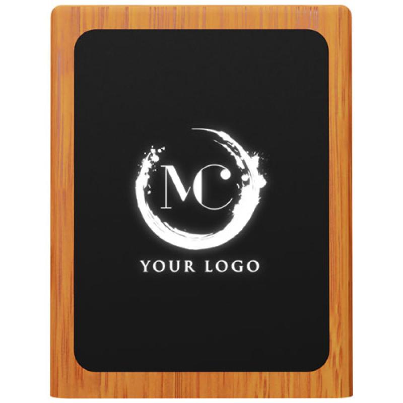 Soporte para lápices de madera con logotipo retroiluminado y doble salida USB "SCX.design O12"