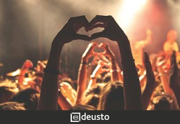 Prepárate para las fiestas de pueblo con tu peña: todo lo que no puede faltar